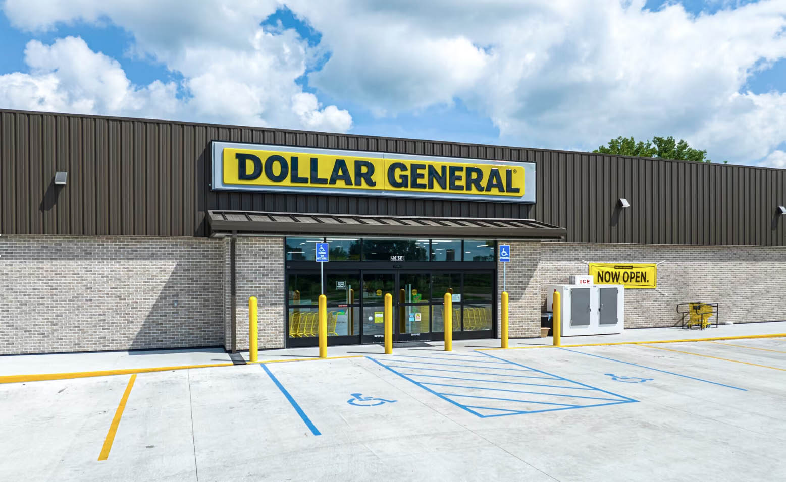 Brand New Dollar General 6.65 CAP Just Opened Keytesville, MO